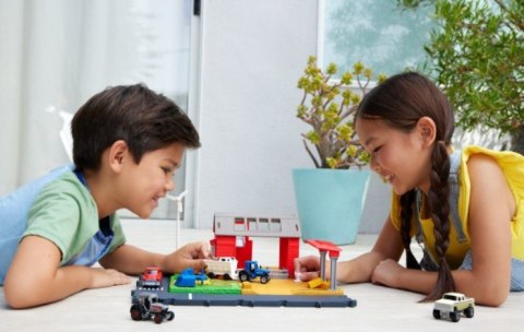 Matchbox Zestaw Farma zwierzęta traktor dźwięk Matchbox Zestaw Farma zwierzęta traktor dźwięk