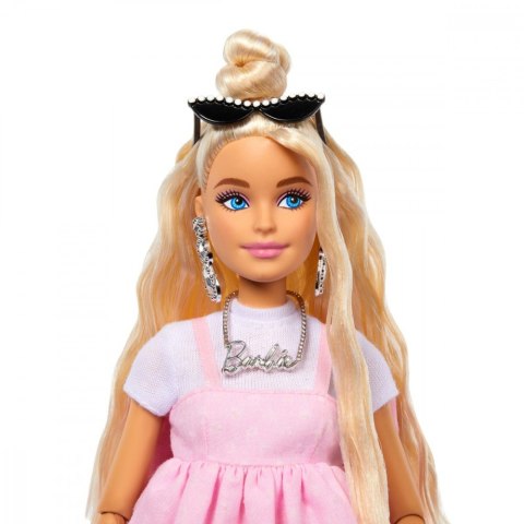 Lalka Barbie Deluxe Style 3 Różowa sukienka z dużą kokardą Lalka Barbie Deluxe Style 3 Różowa sukienka z dużą kokardą