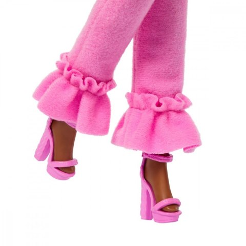 Lalka Barbie Deluxe Style 4 Różowy komplet z futerkiem Lalka Barbie Deluxe Style 4 Różowy komplet z futerkiem