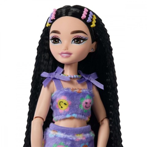 Lalka Barbie Dream Besties Renee na wrotkach Lalka Barbie Dream Besties Renee na wrotkach